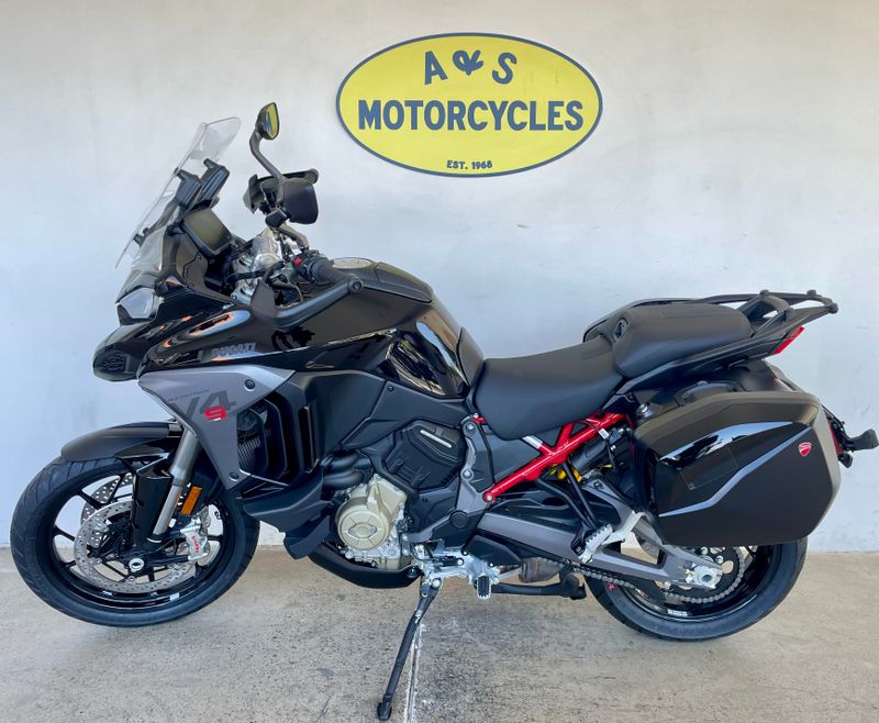 2026 Ducati MULTISTRADA V4 S TRAVEL & RADAR