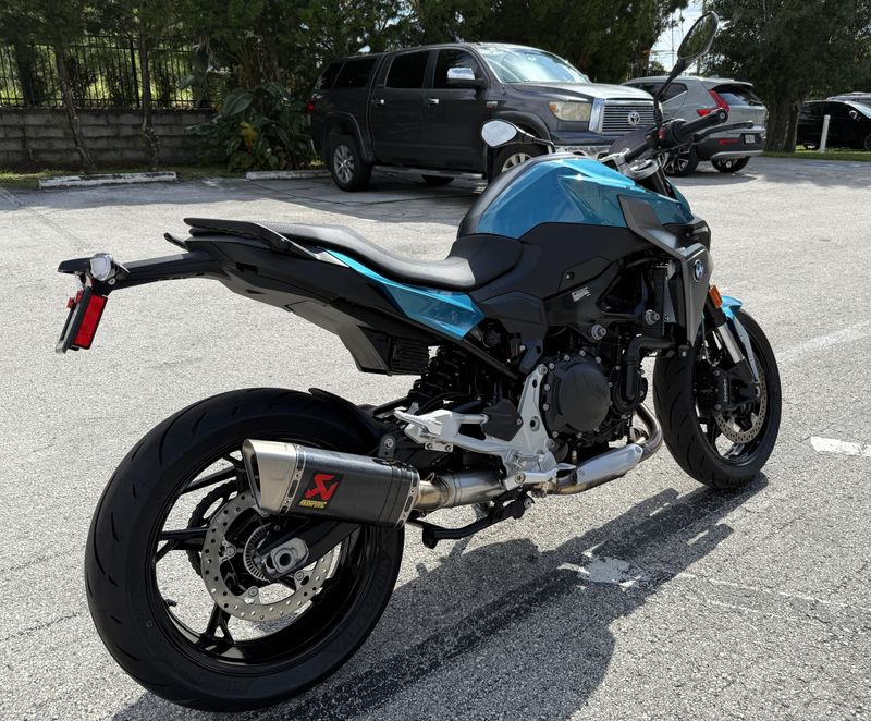 2025 BMW F 900 R