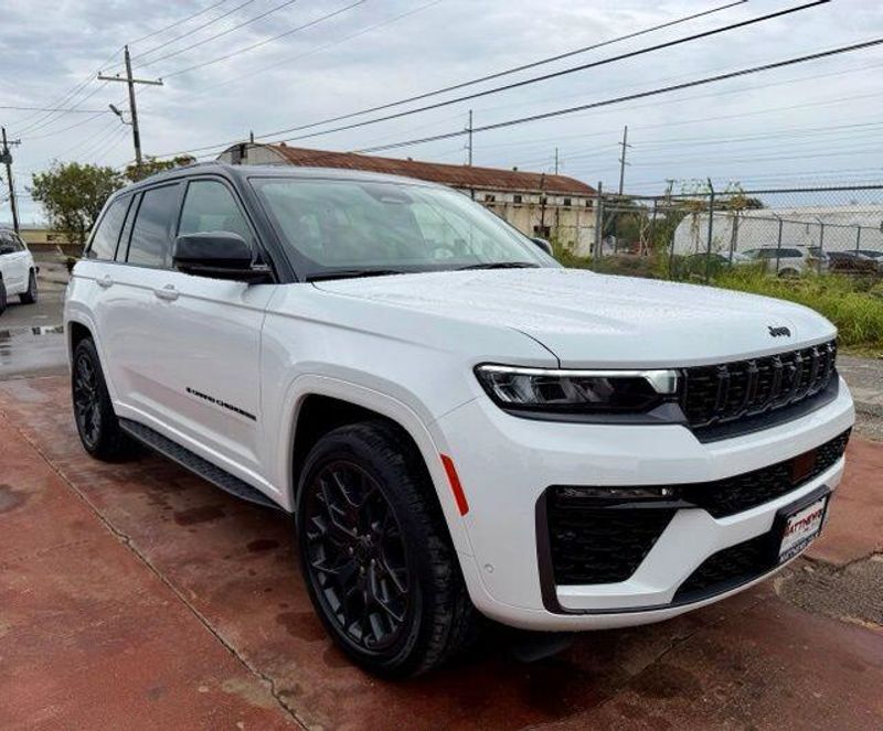 New 2027 Jeep Grand Cherokee Summit 4x4Image 3