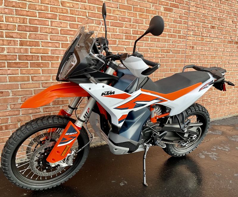 2024 KTM Adventure 890 RImage 6