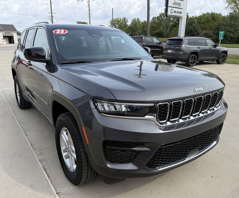 Used 2023 Jeep Grand Cherokee LaredoImage 37