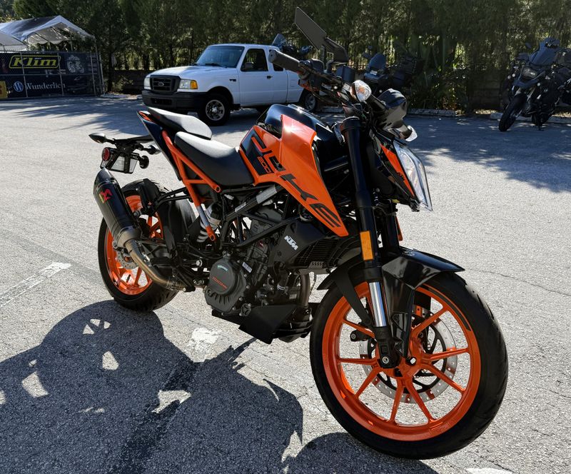 2023 KTM 200 Duke