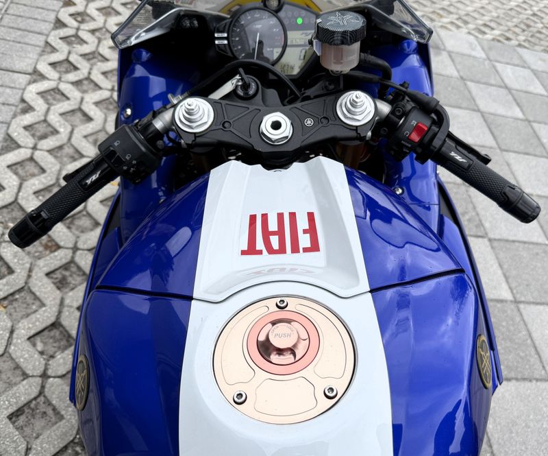 Used 2010 Yamaha YZF R1 LE 