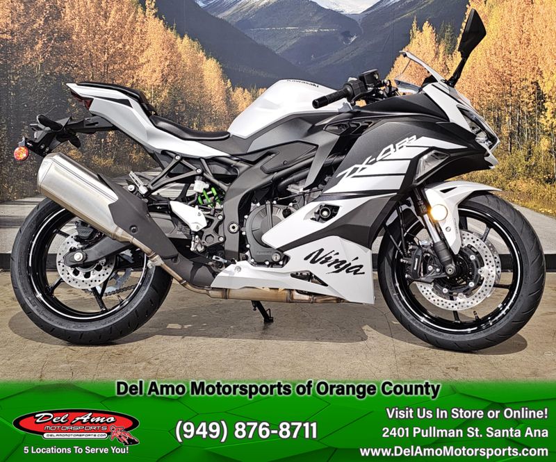 2025 Kawasaki NINJA ZX-4RR ABS Image 1