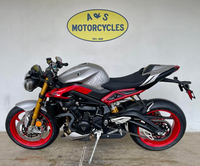 2026 Triumph STREET TRIPLE 765RX