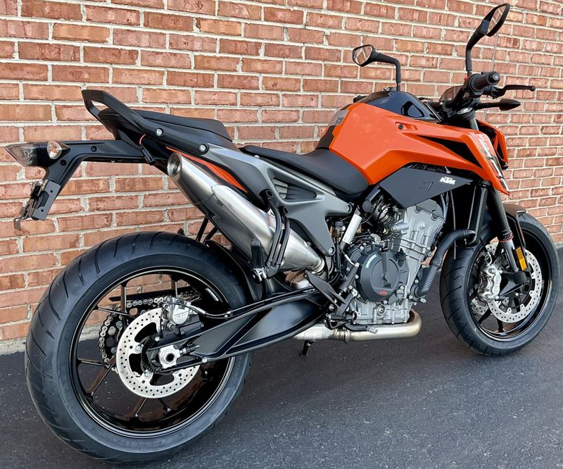 2024 KTM Duke 790Image 3