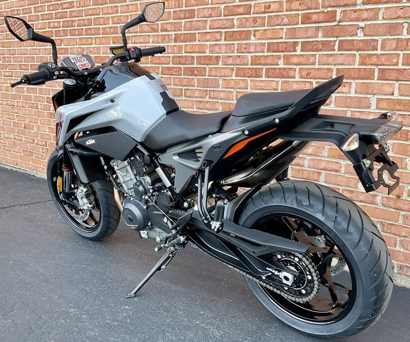 2024 KTM Duke 790Image 6