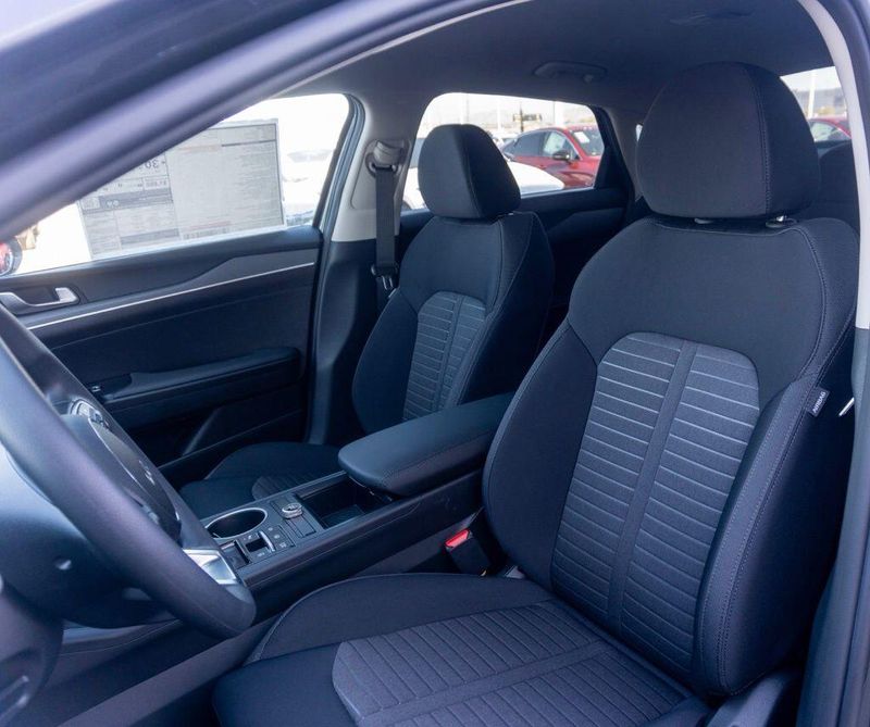 Used 2026 Kia K5 LXSImage 11