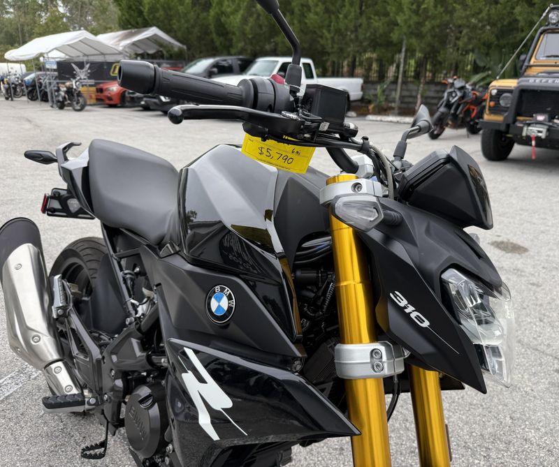 2025 BMW G 310 R