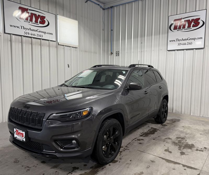 Used 2020 Jeep Cherokee AltitudeImage 16