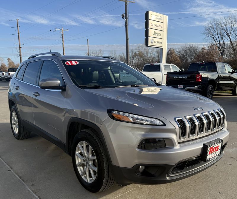 Used 2018 Jeep Cherokee Latitude PlusImage 41
