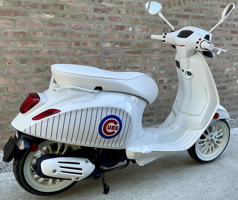 2024 Vespa Sprint Chicago Cubs  Image 4