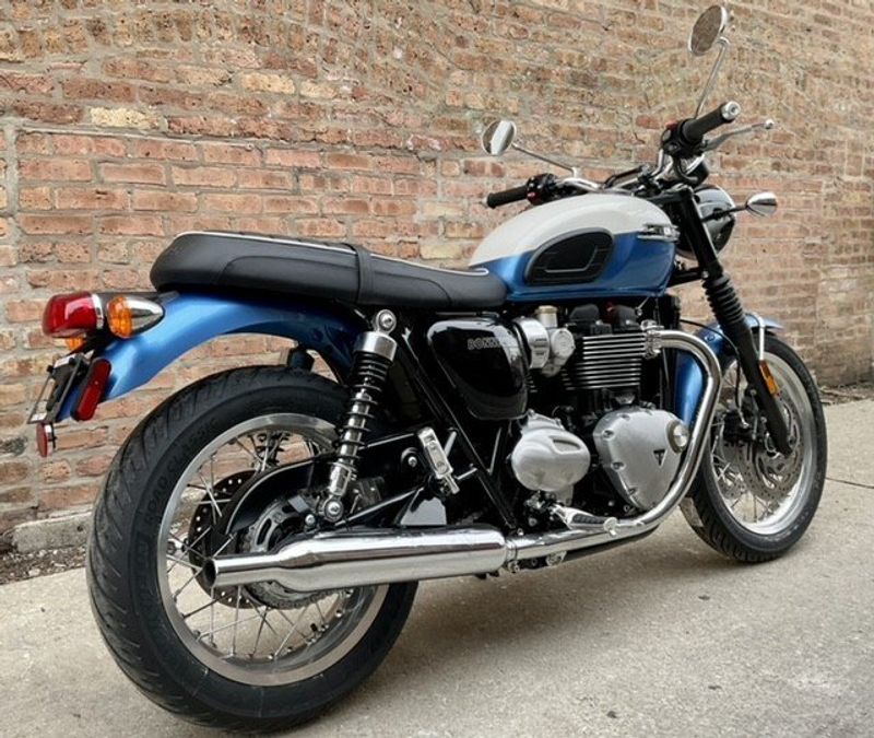 2023 Triumph Bonneville T120Image 2