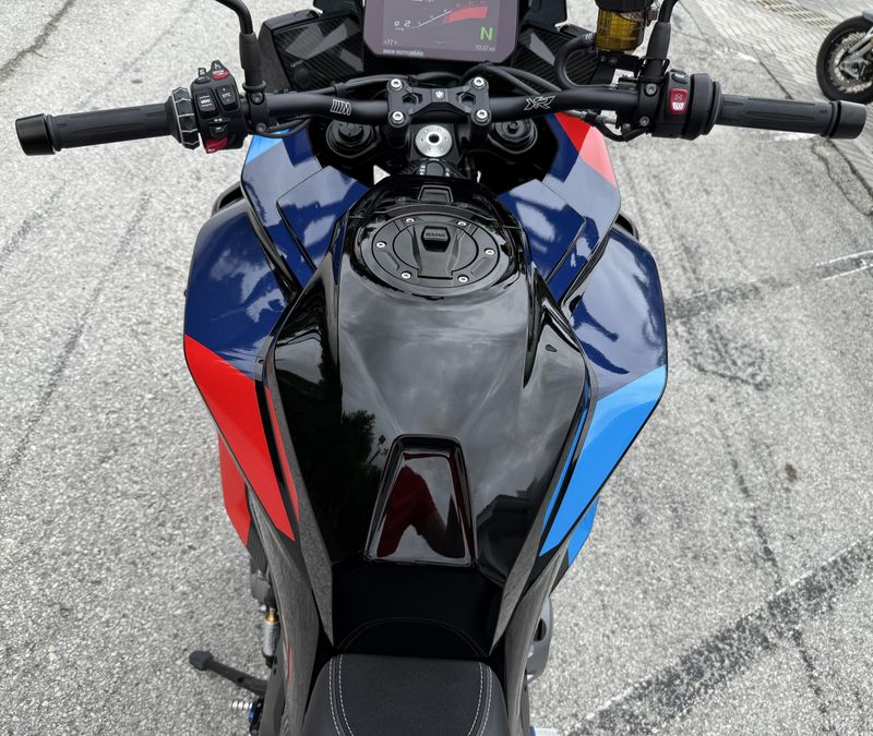 2025 BMW M 1000 XR Competition 