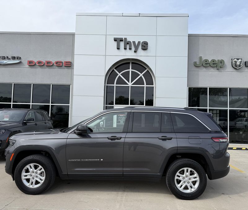 Used 2023 Jeep Grand Cherokee LaredoImage 36
