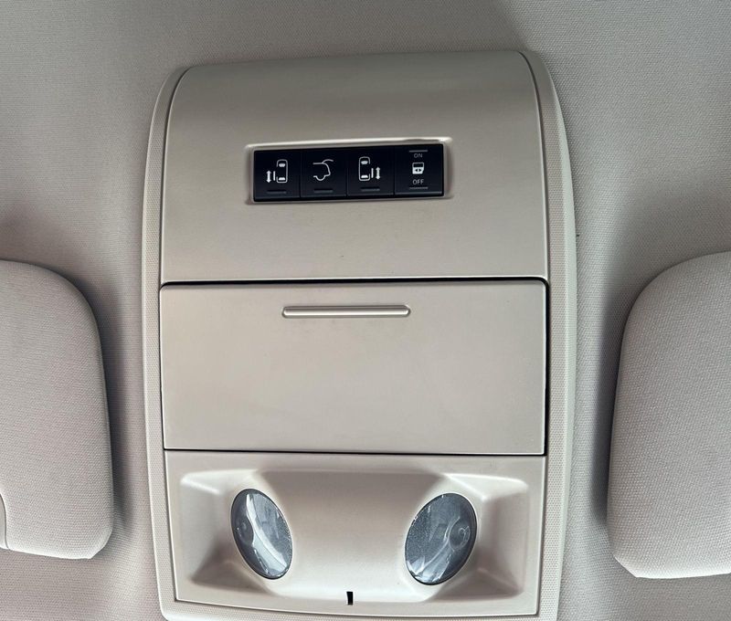 2015 Dodge Grand Caravan SXT photo 25