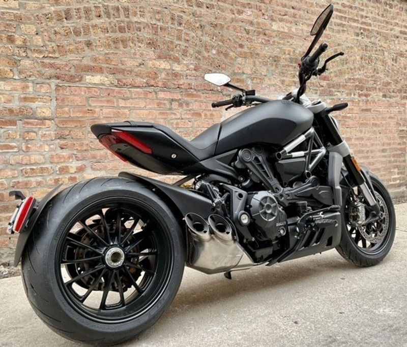 2023 Ducati XDiavel DarkImage 6