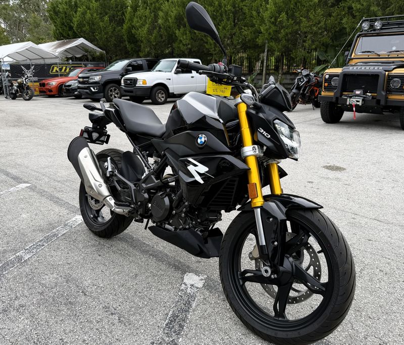 2025 BMW G 310 R