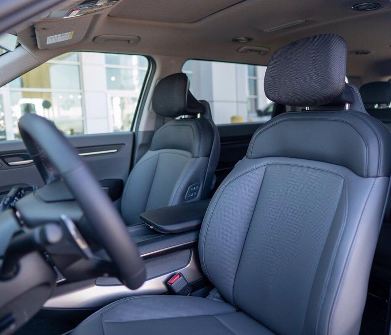 New 2026 Kia EV9 Light Long RangeImage 12