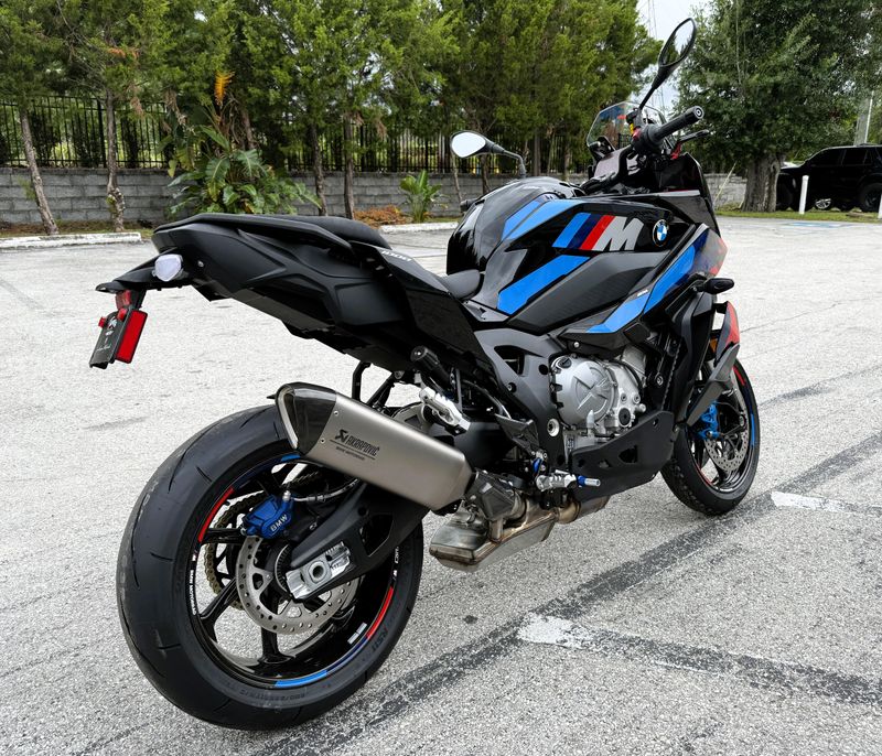 New 2025 BMW M 1000 XR 