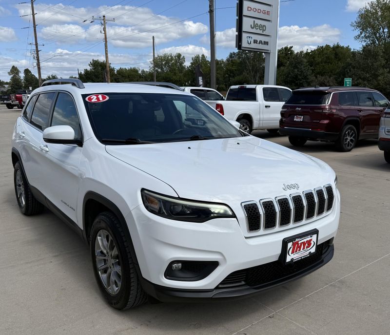 Used 2021 Jeep Cherokee Latitude PlusImage 36