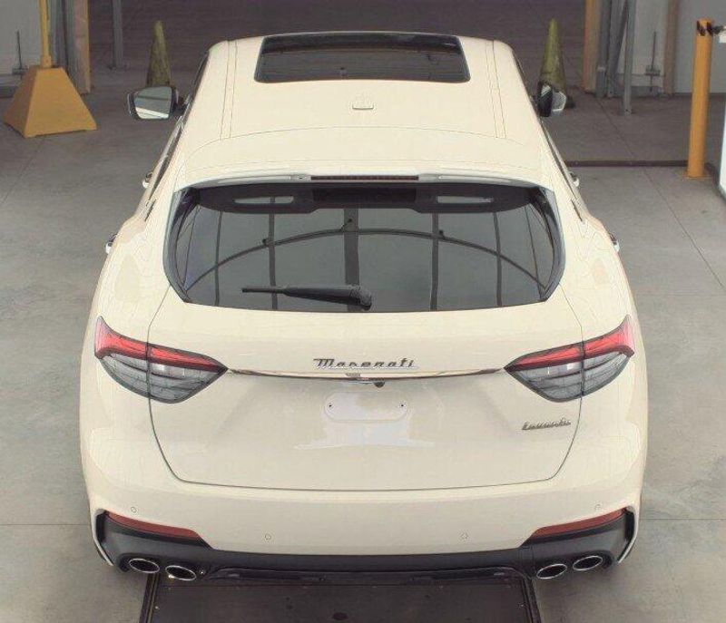 2024 Maserati Levante Modena photo 7