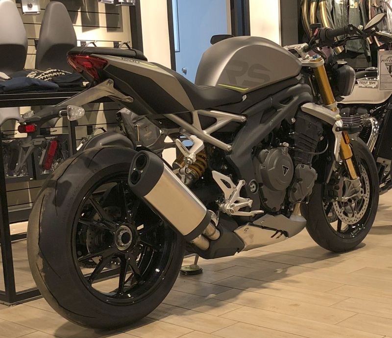 2023 Triumph Speed Triple in a SILVER exterior color. Pitt Cycles (724) 779-1901 pixelmotiondemo.com 