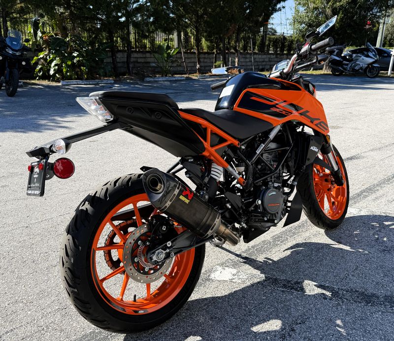 2023 KTM 200 Duke