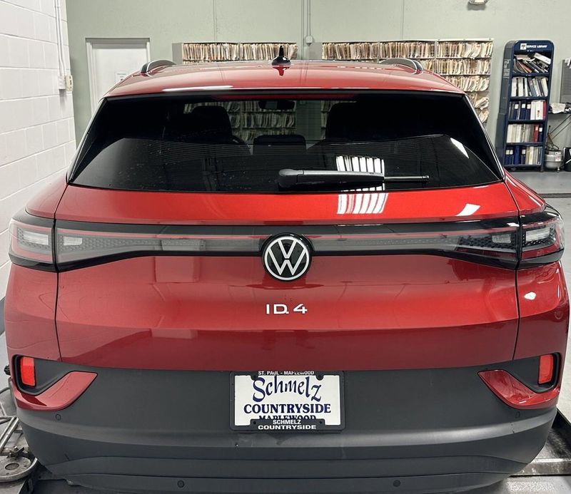 2023 Volkswagen ID.4 Pro S w/ Panoramic RoofImage 10