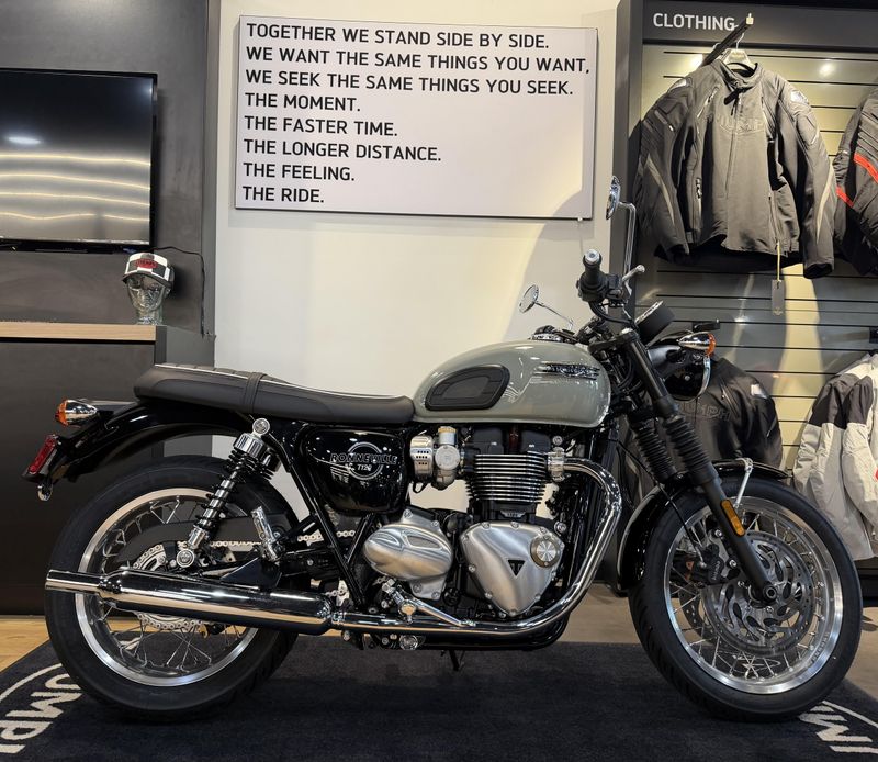 2026 Triumph Bonneville T120