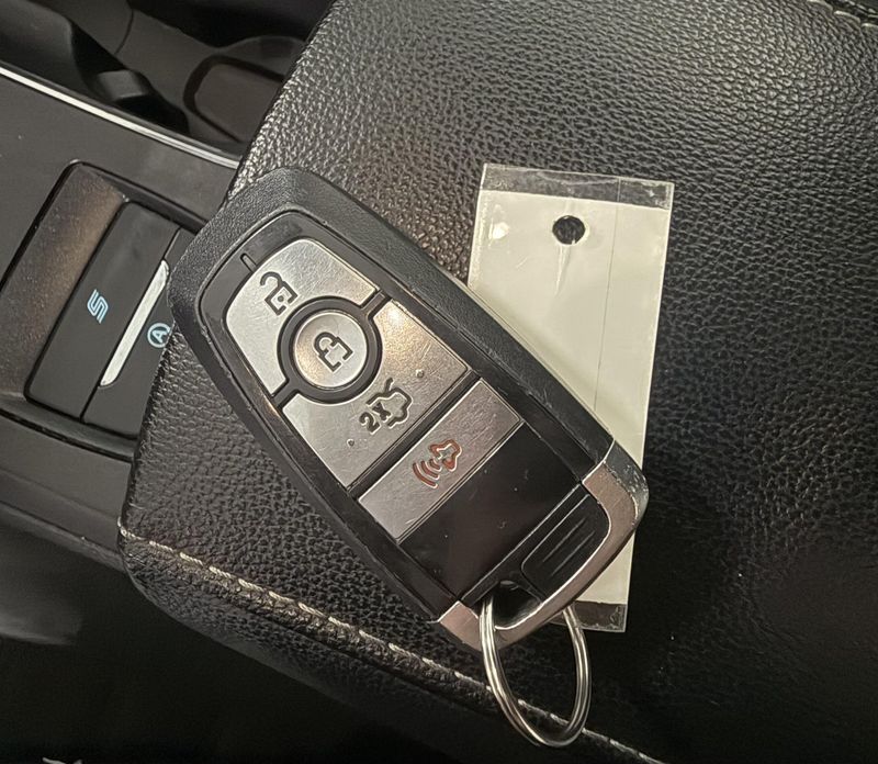 Used 2020 Ford Fusion SEImage 25