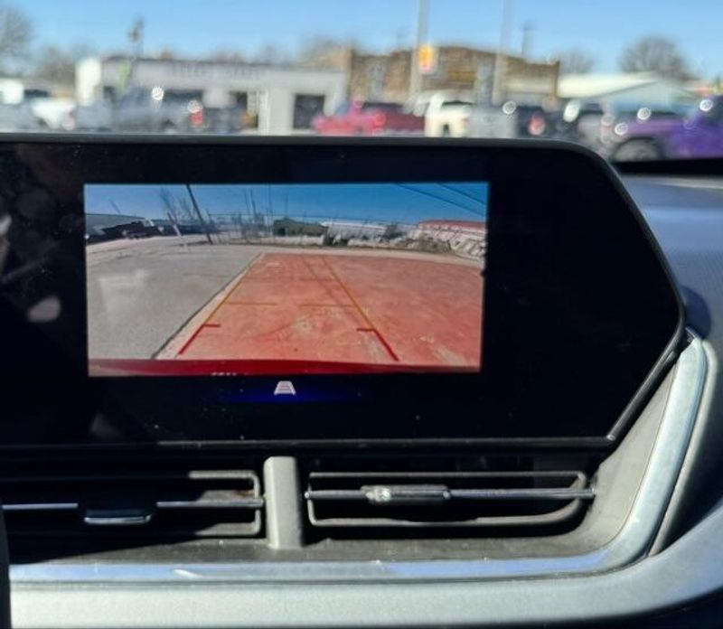 Used 2024 Chevrolet Trax LTImage 12