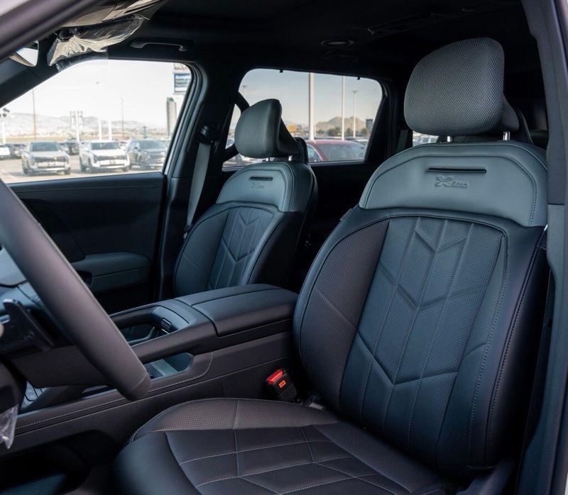 New 2027 Kia Telluride Hybrid X-Line SX PrestigeImage 12