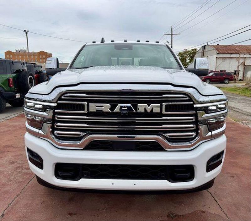 New 2027 RAM 3500 LaramieImage 2