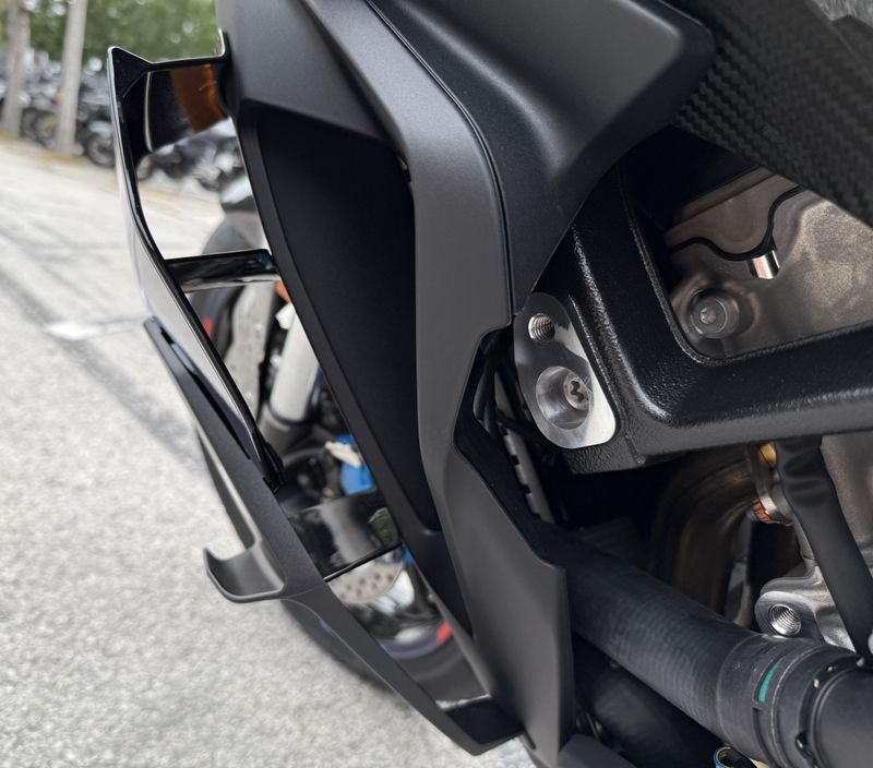 2025 BMW M 1000 XR Competition 