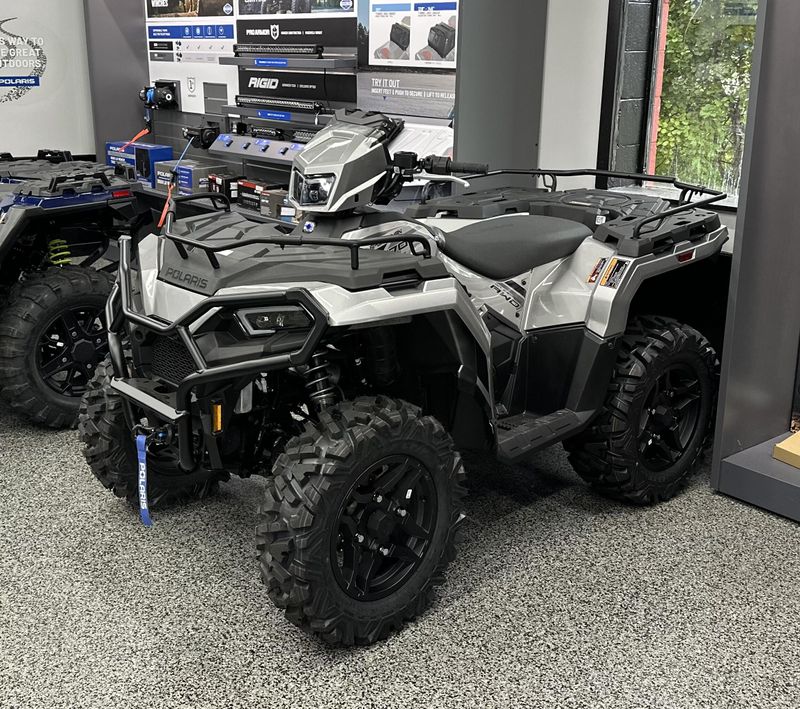 New 2026 Polaris SPORTSMAN 570 ULTIMATE Image 1