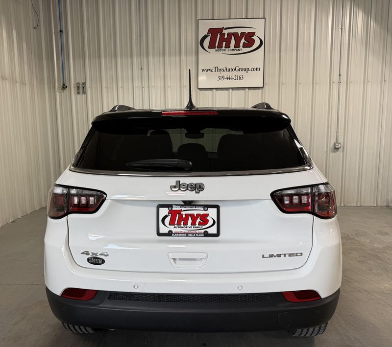 Used 2025 Jeep Compass LimitedImage 4