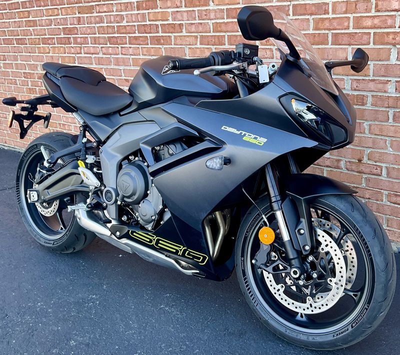 2024 Triumph Daytona 660   in a Satin Granite Satin Jet Black exterior color. Motoworks Chicago 312-738-4269 motoworkschicago.com 