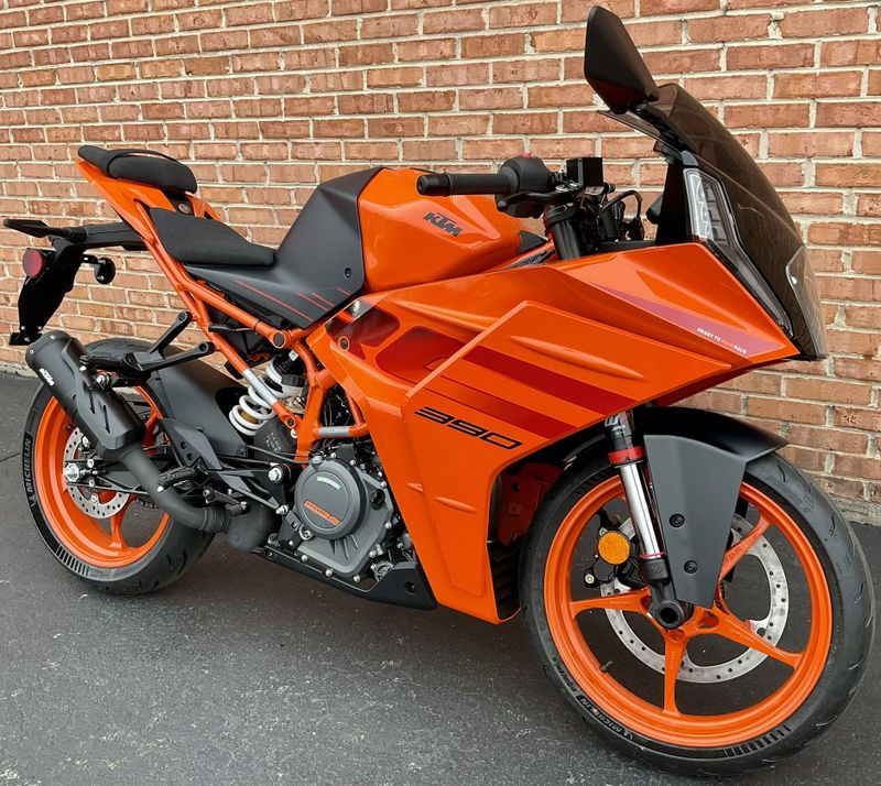 2024 KTM RC 390Image 2