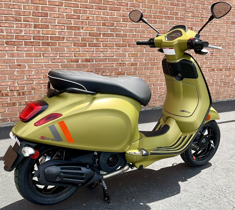 2024 Vespa Sprint S 150  Image 2