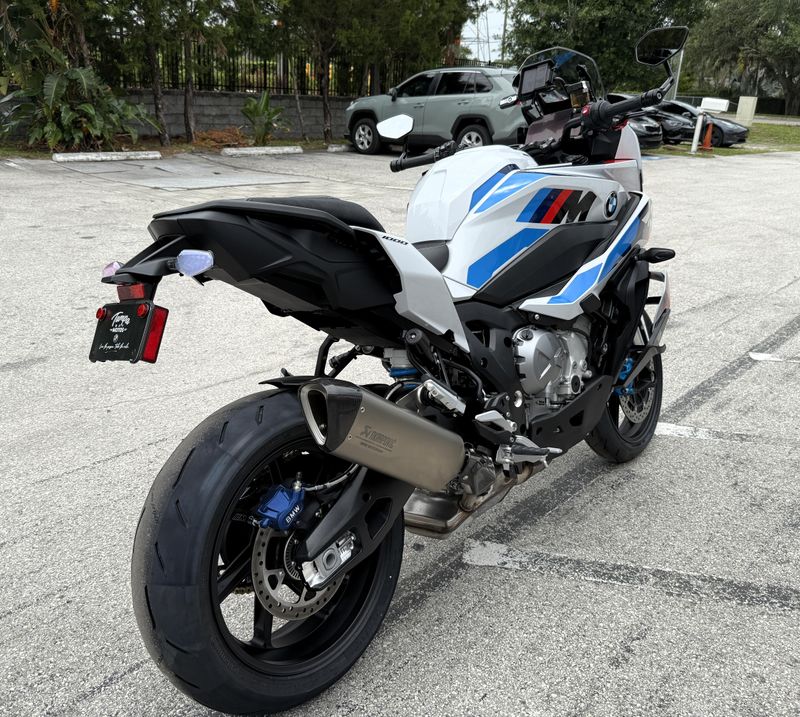 2025 BMW M 1000 XR 