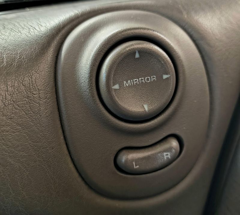 Used 2003 Chrysler 300M Image 11