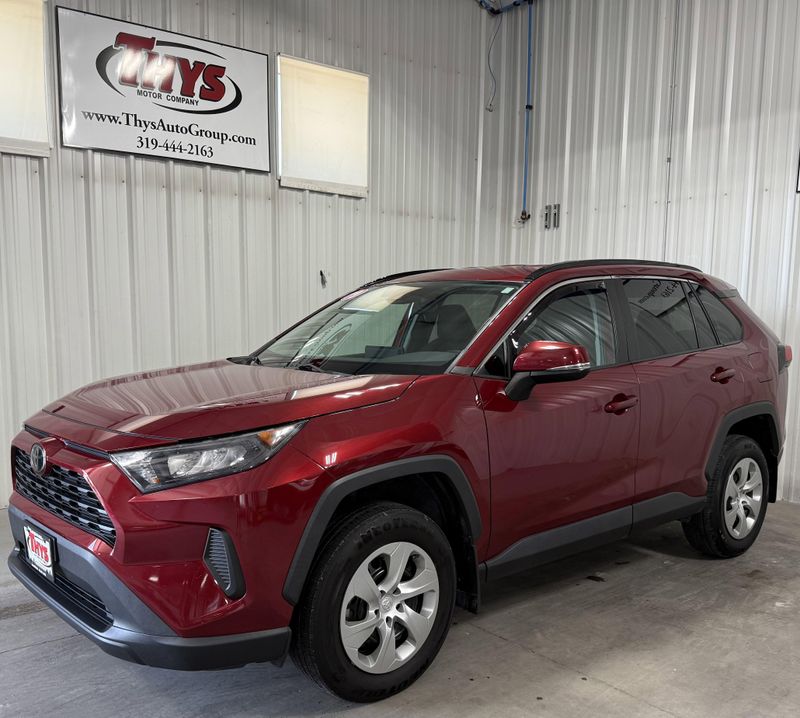 Used 2019 Toyota RAV4 LEImage 17