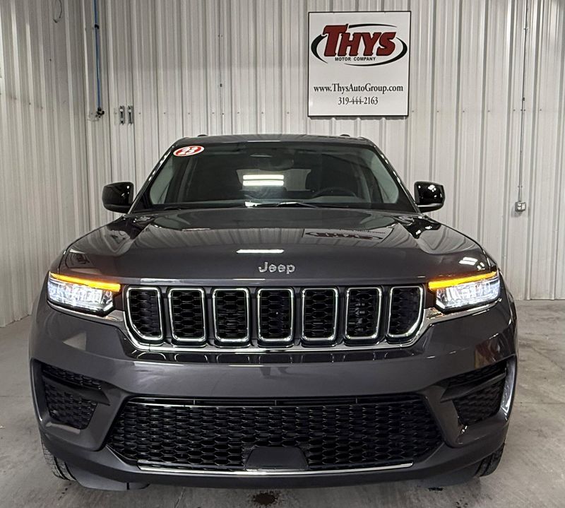 Used 2023 Jeep Grand Cherokee LaredoImage 19
