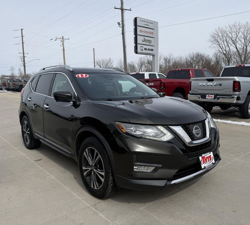 Used 2017 Nissan Rogue SLImage 38