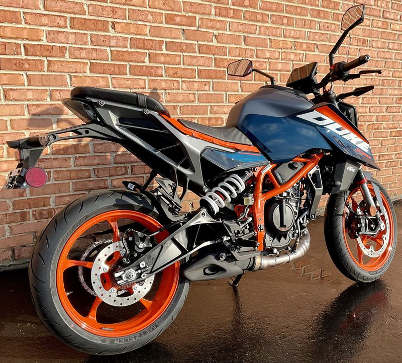 2024 KTM Duke 390Image 2