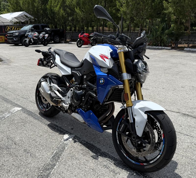 2022 BMW F 900 R