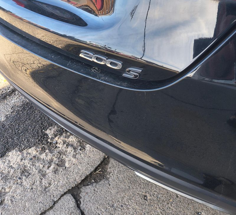 Used 2015 Chrysler 200 Image 6