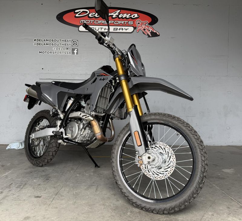 2025 Suzuki DR-Z4S Image 1