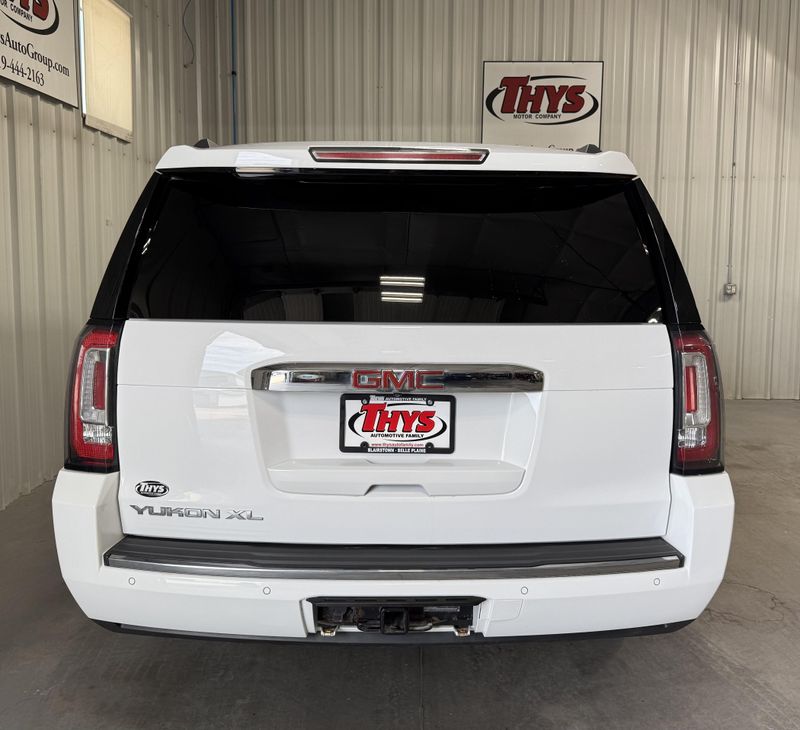 Used 2016 GMC Yukon XL DenaliImage 4